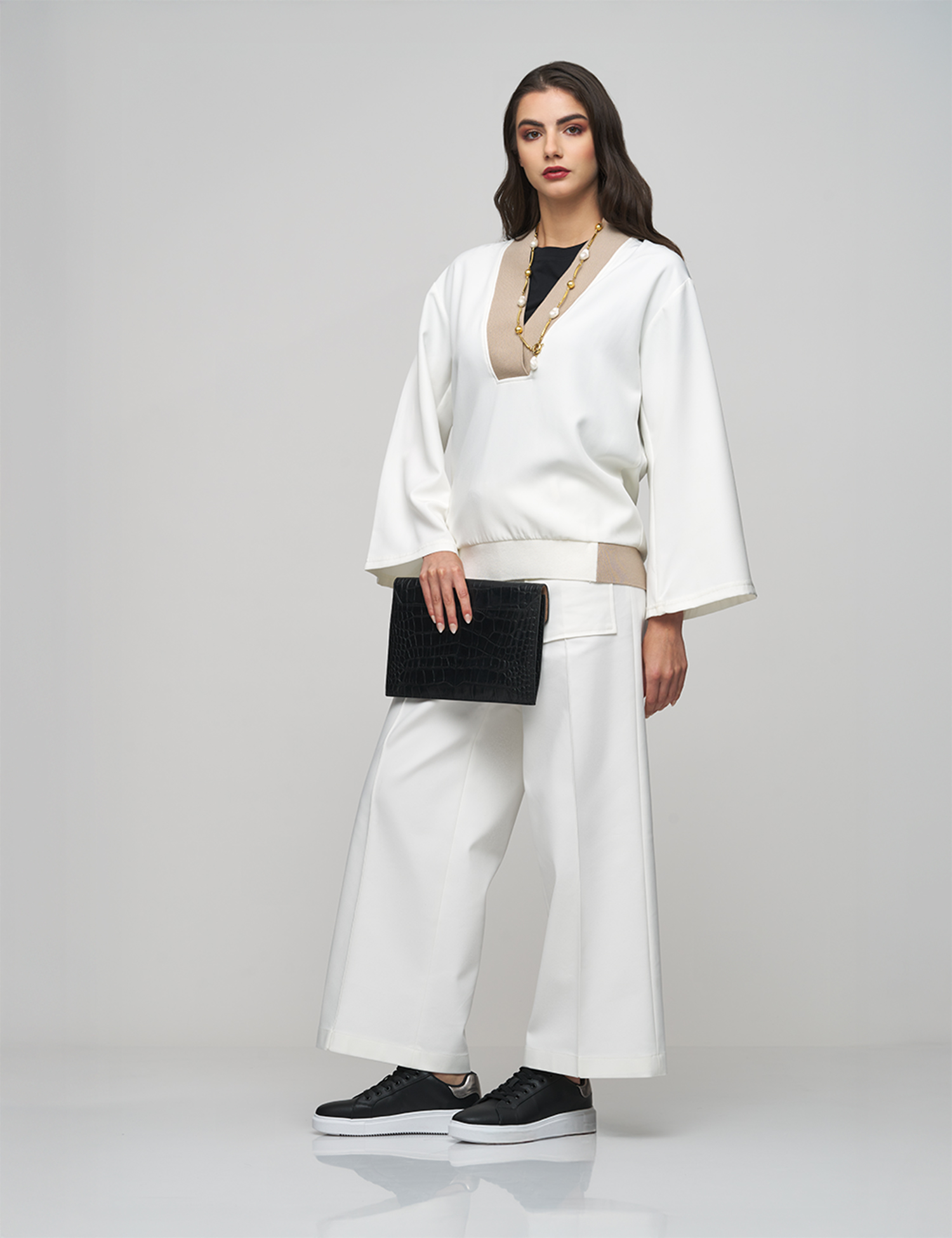 Refined contrast, effortless style