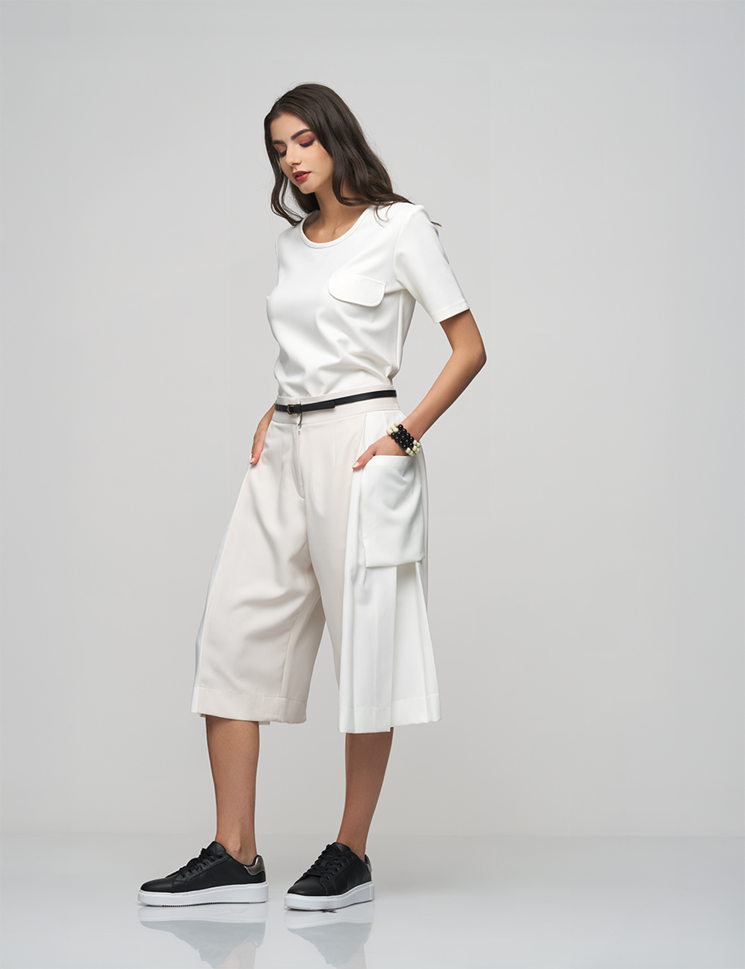 One design. Two lengths. Two tones